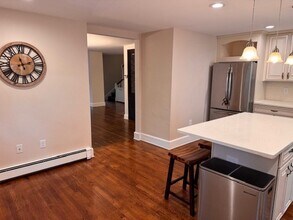 1 Howe St, Unit 2 in Somerville, MA - Building Photo - Building Photo