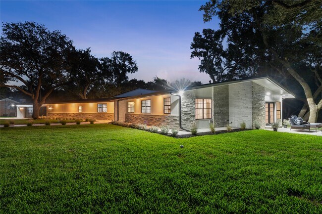 property at 116 Laughlin Rd