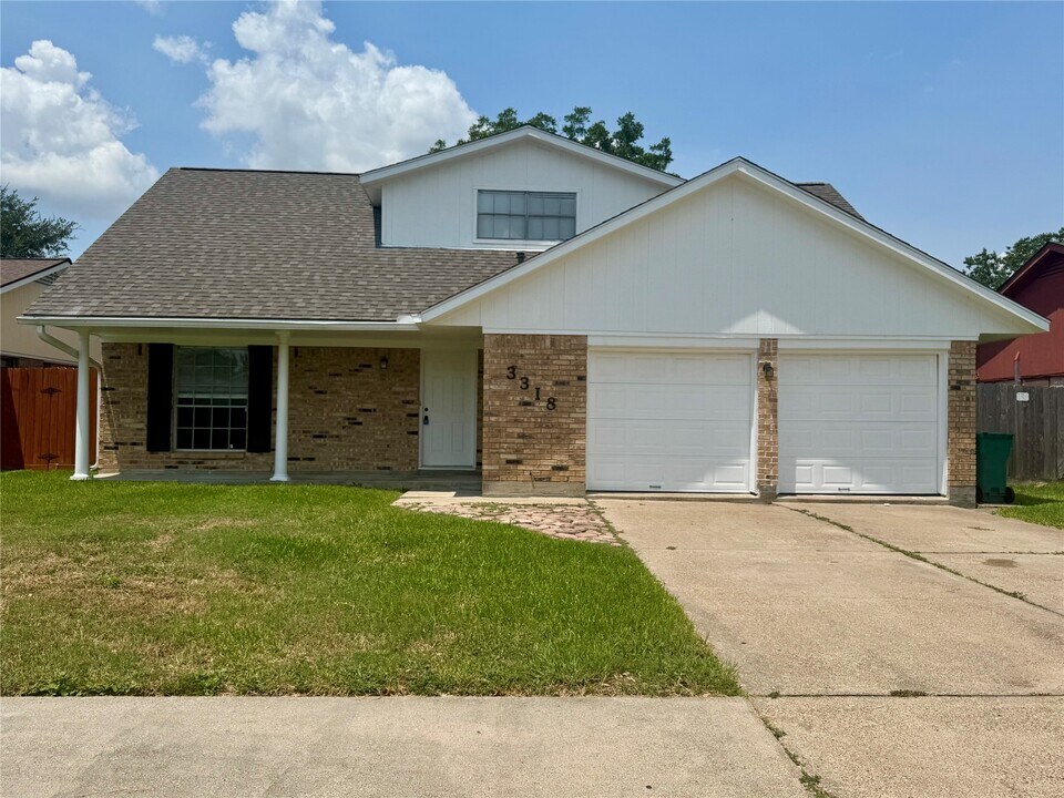 3318 Bliss Meadows Dr in Pasadena, TX - Building Photo