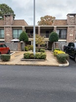 6600 Poplar Woods Cir S