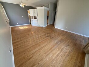 23611 Bicking Ct in Farmington, MI - Building Photo - Building Photo
