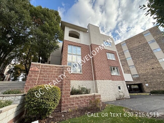 property at 220 Des Plaines Ave