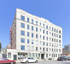 180 S 4th St in Brooklyn, NY - Foto de edificio - Building Photo