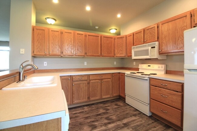 702 N Nevada Ct in Kennewick, WA - Building Photo - Building Photo