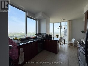 5791 Yonge St in Toronto, ON - Building Photo - Building Photo