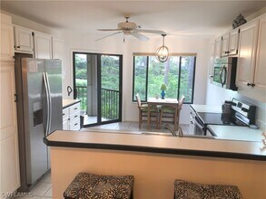 27121 Oakwood Lake Dr in Bonita Springs, FL - Building Photo - Building Photo