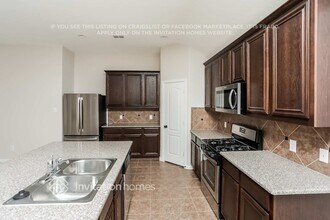 2512 Flowing Springs Dr in Fort Worth, TX - Building Photo - Building Photo