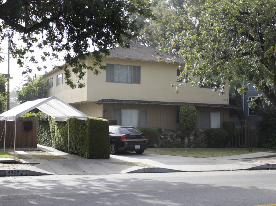 4424 Tujunga Ave in Studio City, CA - Building Photo