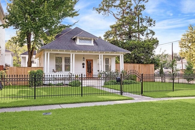 1847 Cortlandt St in Houston, TX - Building Photo - Building Photo