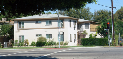 4800 Sepulveda Blvd in Sherman Oaks, CA - Building Photo - Building Photo