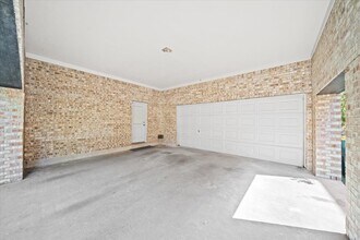 4610 Sterling Wood Way in Houston, TX - Building Photo - Building Photo