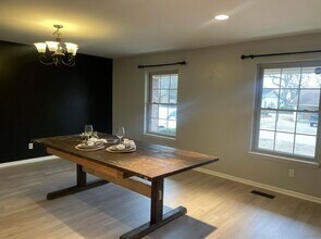 5813 N Walnut Rd in North Little Rock, AR - Building Photo - Building Photo