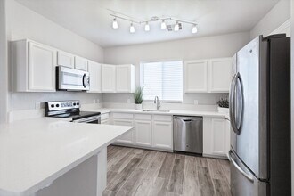 664 E Mariposa Pl in Chandler, AZ - Building Photo - Building Photo