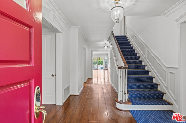 710 Alta Dr in Beverly Hills, CA - Building Photo - Building Photo