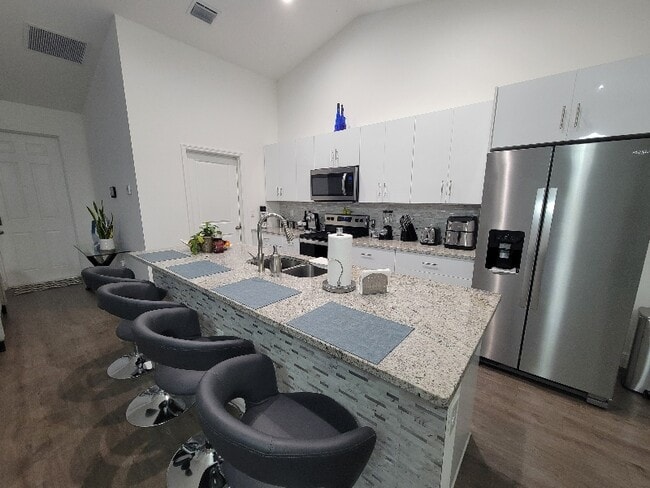 9052 W Broad Cir in La Belle, FL - Building Photo - Building Photo