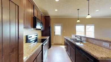 3403 Cullen Trail, Unit 109 in College Station, TX - Building Photo - Building Photo