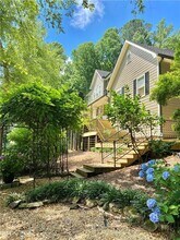 815 E Hembree Crossing in Roswell, GA - Building Photo - Building Photo
