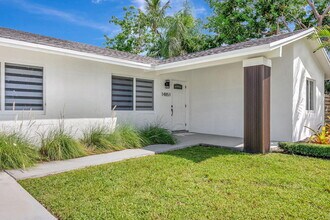 14851 SW 71st St in Miami, FL - Building Photo - Building Photo