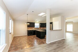 1755 Reynolds St in Lancaster, TX - Building Photo - Building Photo