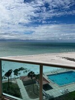 880 Mandalay Ave, Unit S713 in Clearwater, FL - Building Photo