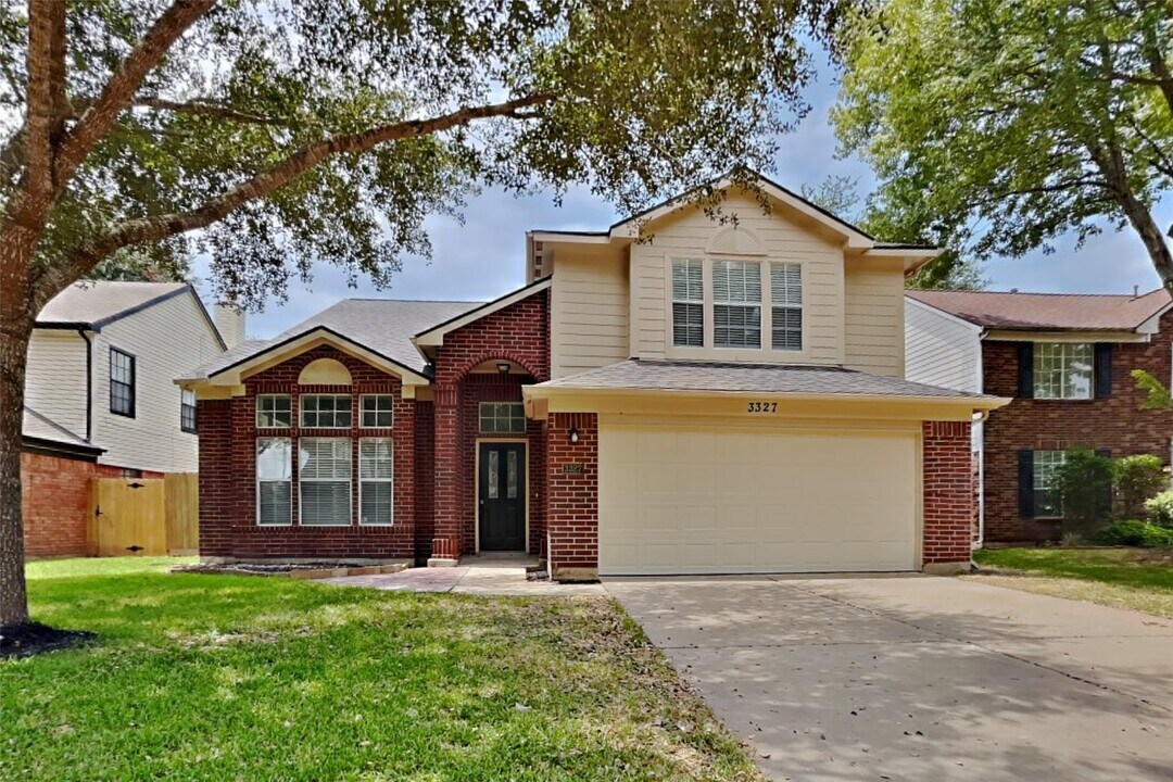 3327 Colonel Ct Dr in Richmond, TX - Building Photo