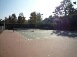 23515 Lyons Ave in Newhall, CA - Building Photo - Building Photo