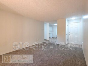3618 SW Beaverton Hillsdale Hwy in Portland, OR - Building Photo - Building Photo