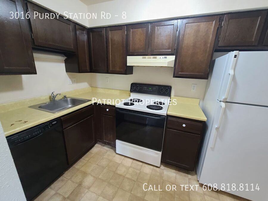 3016 Purdy Station Rd in Fitchburg, WI - Building Photo