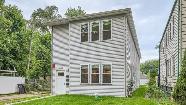 2035 Dodge Ave, Unit 2