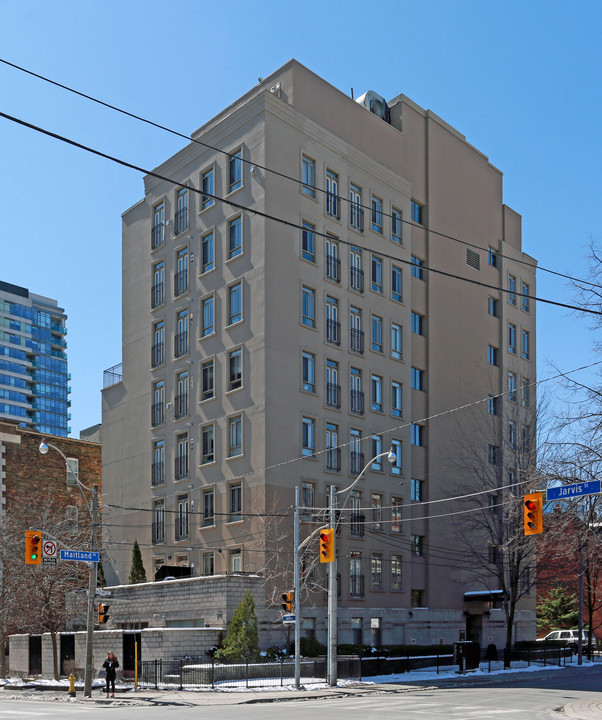 The Marquis in Toronto, ON - Building Photo