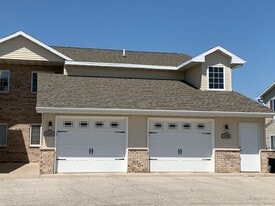 2134 South Broadway in De Pere, WI - Building Photo