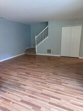 1186 Greenwood Cir in Woodstock, IL - Building Photo - Building Photo