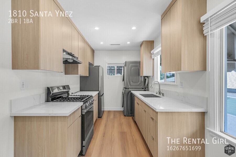 1810 Santa Ynez St in Los Angeles, CA - Building Photo