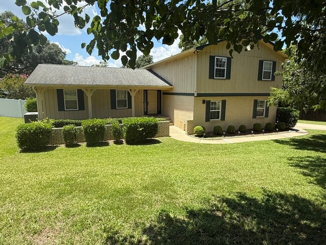 property at 3726 Wicklow Cir