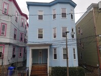 14 Arcola St, Unit #1 in Boston, MA - Foto de edificio - Building Photo