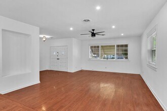 1235 Tyler St in Hollywood, FL - Building Photo - Building Photo