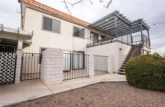 1133 Willow Tree Dr in Las Vegas, NV - Building Photo - Building Photo