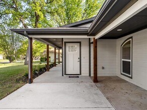 2705 Haley Ave in Haltom City, TX - Building Photo - Building Photo