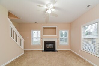 4910 Little Bud Ln in Raleigh, NC - Building Photo - Building Photo