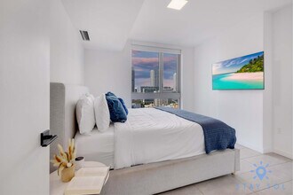 227 NE 2nd St in Miami, FL - Building Photo - Building Photo