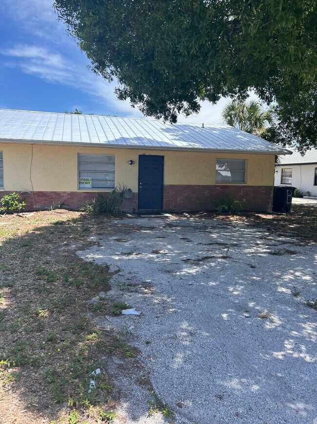 property at 6711 45th Ave W