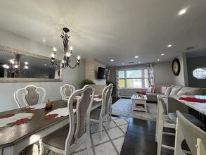 83 Whiting St in Cranston, RI - Building Photo - Building Photo