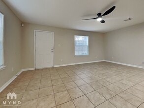 6128 Sidney St, Unit B in Houston, TX - Building Photo - Building Photo