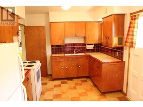 4604 Ranger Ave in North Vancouver, BC - Building Photo - Building Photo