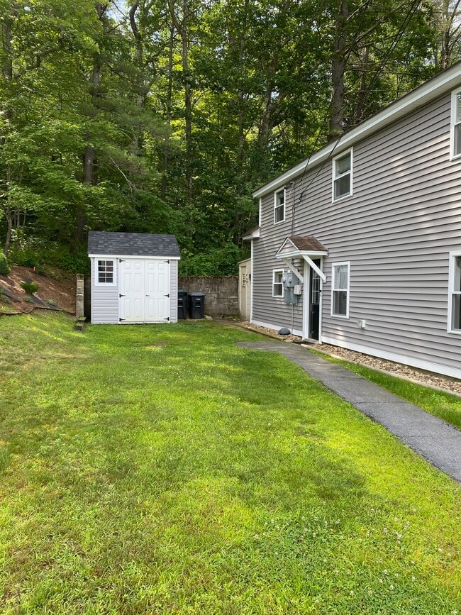 53A Webster Ave in Franklin, NH - Foto de edificio - Building Photo