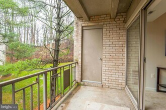 12215 Braxfield Ct, Unit 12 in North Bethesda, MD - Building Photo - Building Photo