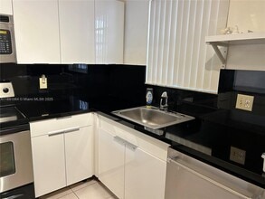 9430 Live Oak Pl in Davie, FL - Building Photo - Building Photo