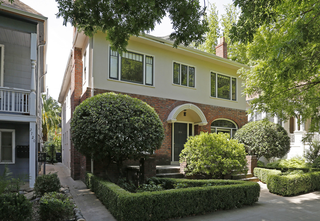 2714 H St in Sacramento, CA - Foto de edificio