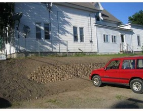 333 Penobscot Ave in Millinocket, ME - Building Photo - Primary Photo