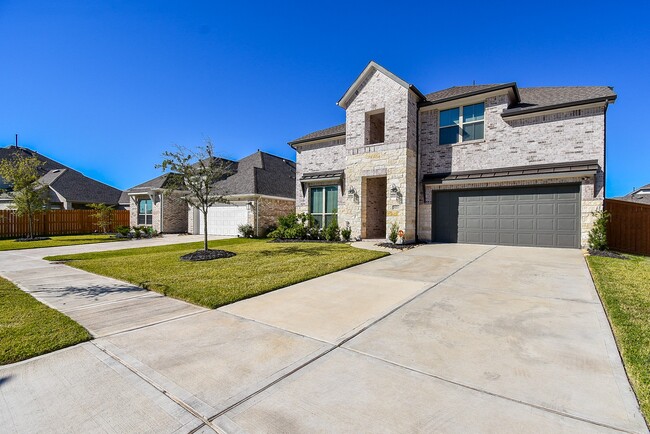 property at 823 Sarasota Shore Dr